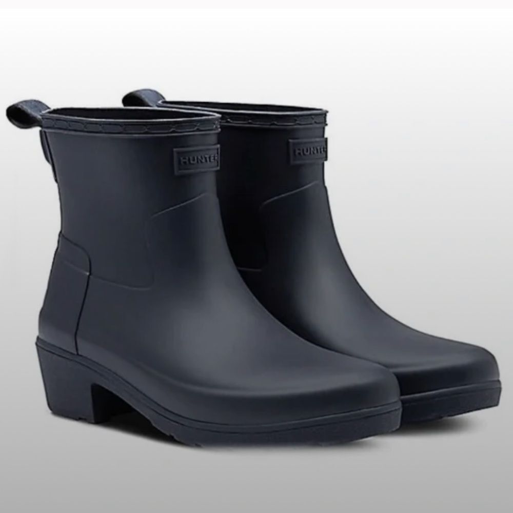 Hunter Refined Low Heel Ankle Biker Boot US 7M Navy